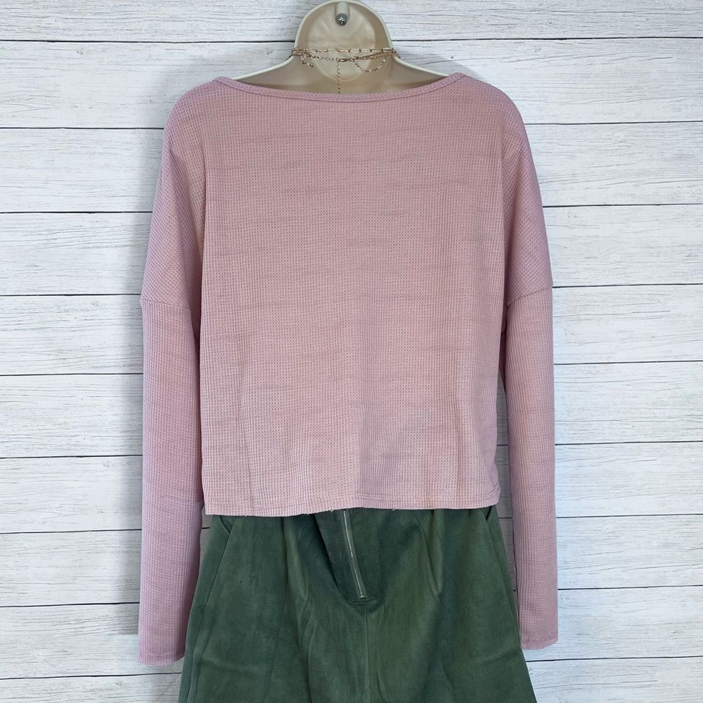 Boutique Brand Notch Collar Waffle Knit Lightweight Crop Top in Dusty Pink 💗 - Picture 6 of 10